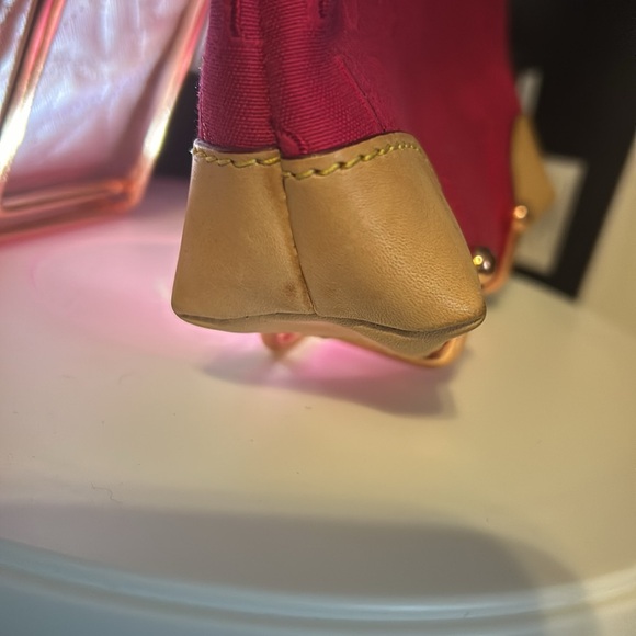 Bundle Dooney and Betsy Johnson Makeup bundle - Picture 5 of 9